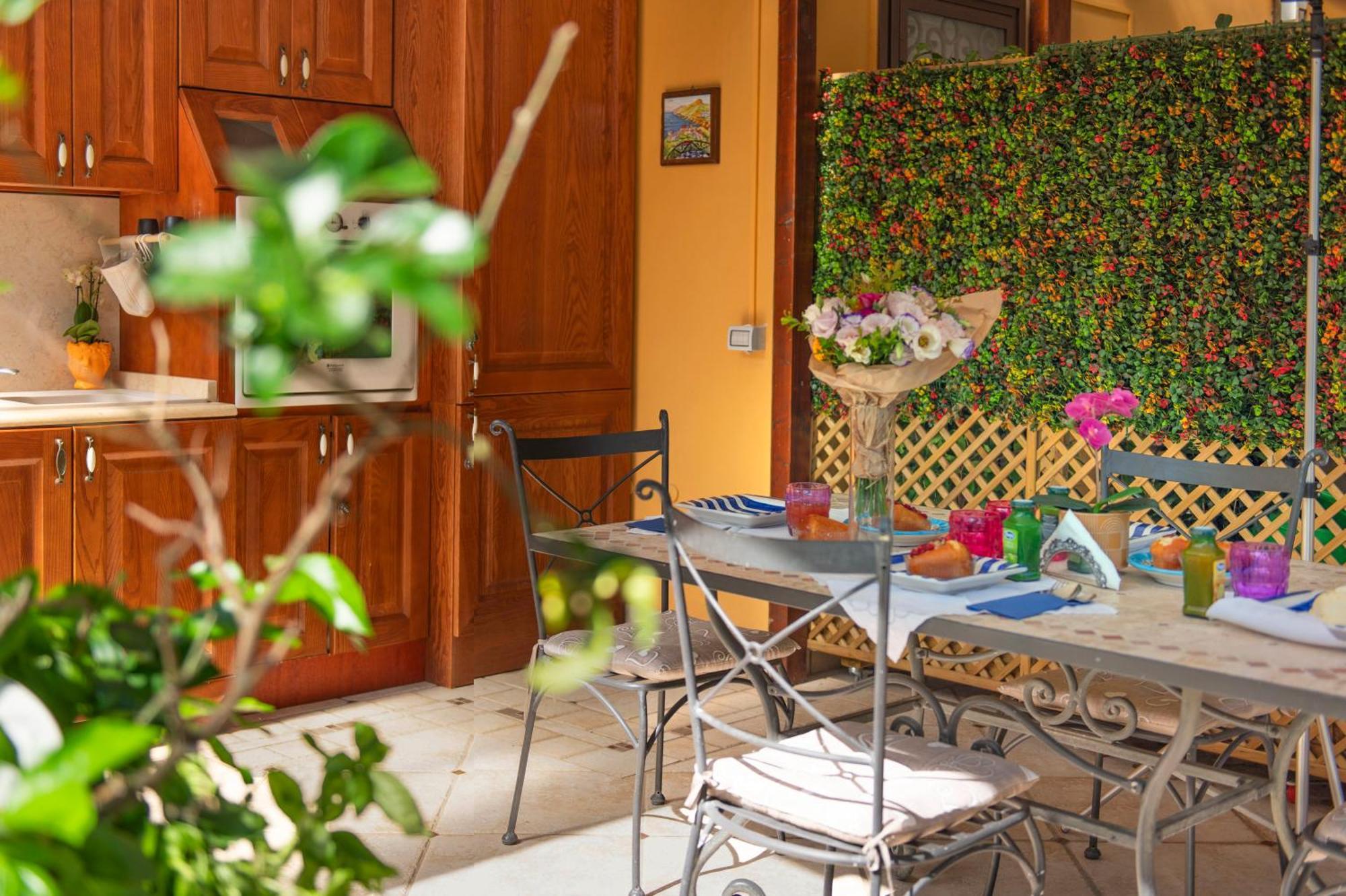 Relais Sorrento Terrace And Relax Bed & Breakfast Exterior photo