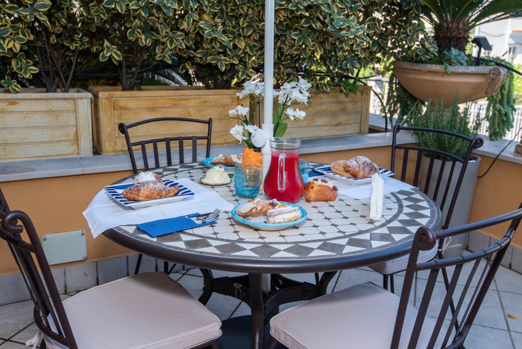Relais Sorrento Terrace And Relax Bed & Breakfast Exterior photo
